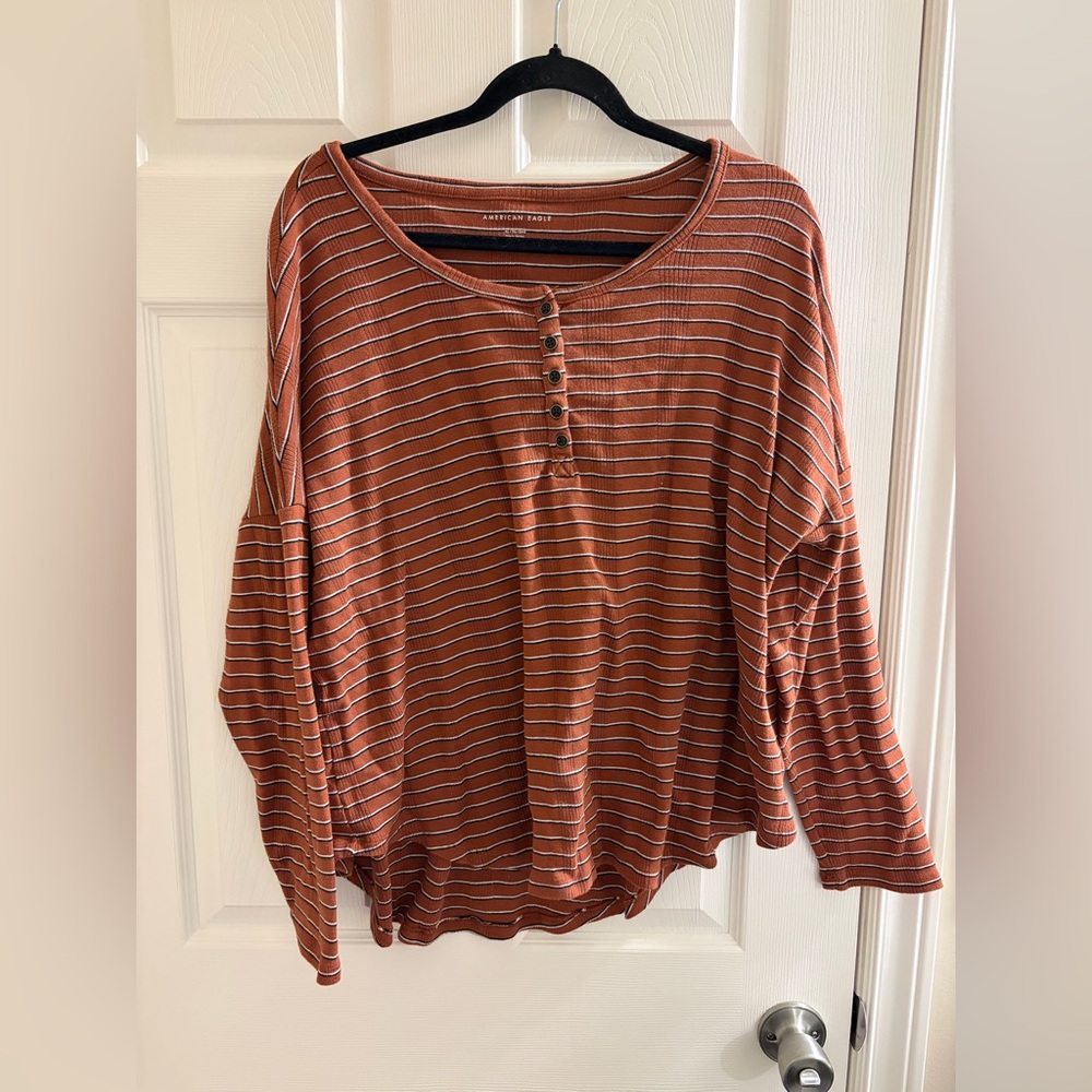 XL American Eagle Orange Long Sleeve